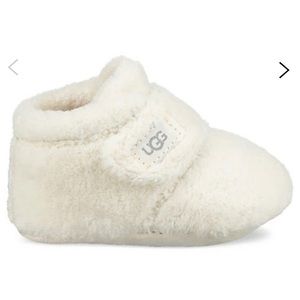 UGG Bixbee Baby Toddler Bootie Size 4/5 Vanilla colour